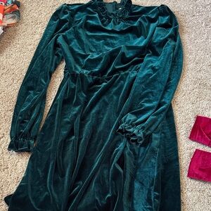 Elegant Green Velvet Dress